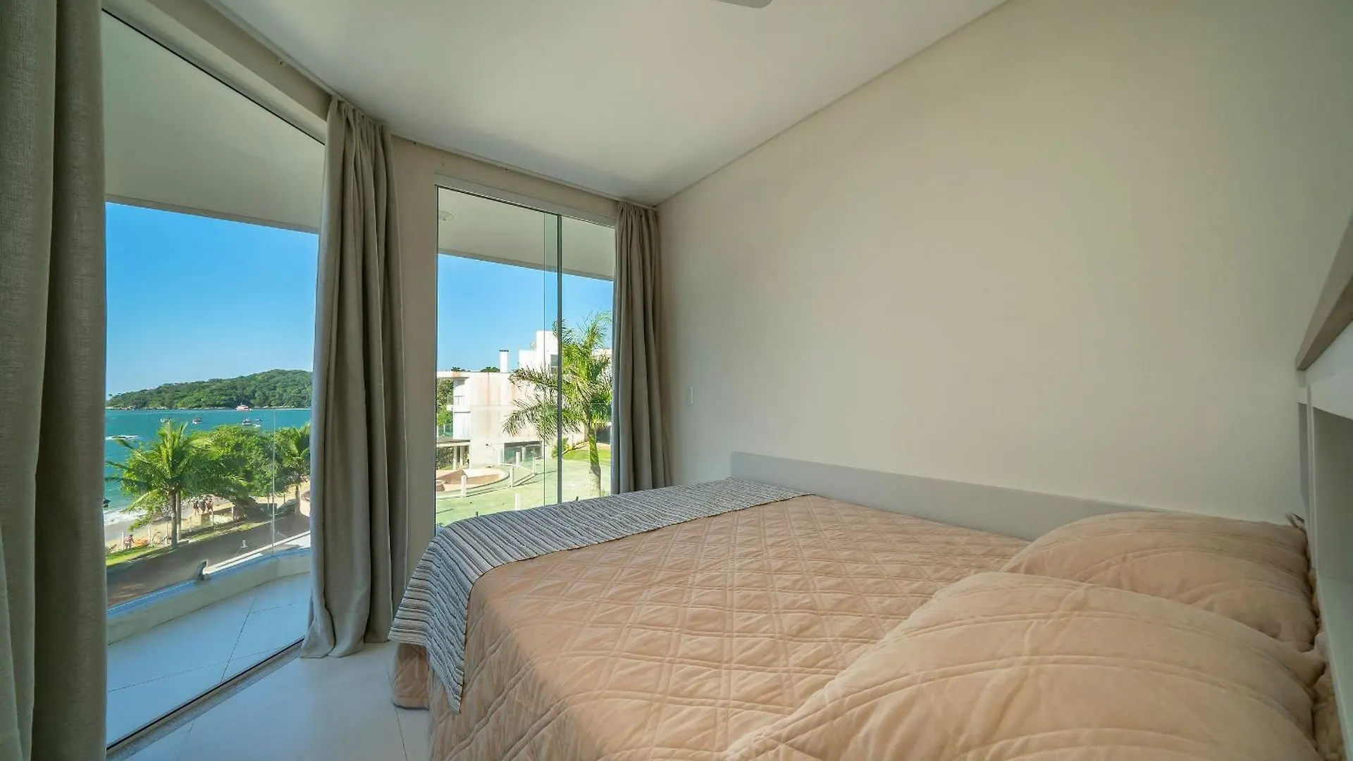 Casa Com 4 Suites Sendo Vista Mar Bombinhas 0*,  Brésil